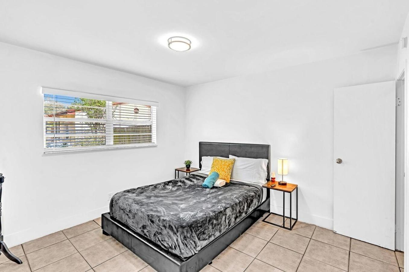 Modern 2Br Oasis Mins To Beach & Casino Db2 Дания-Бич Экстерьер фото