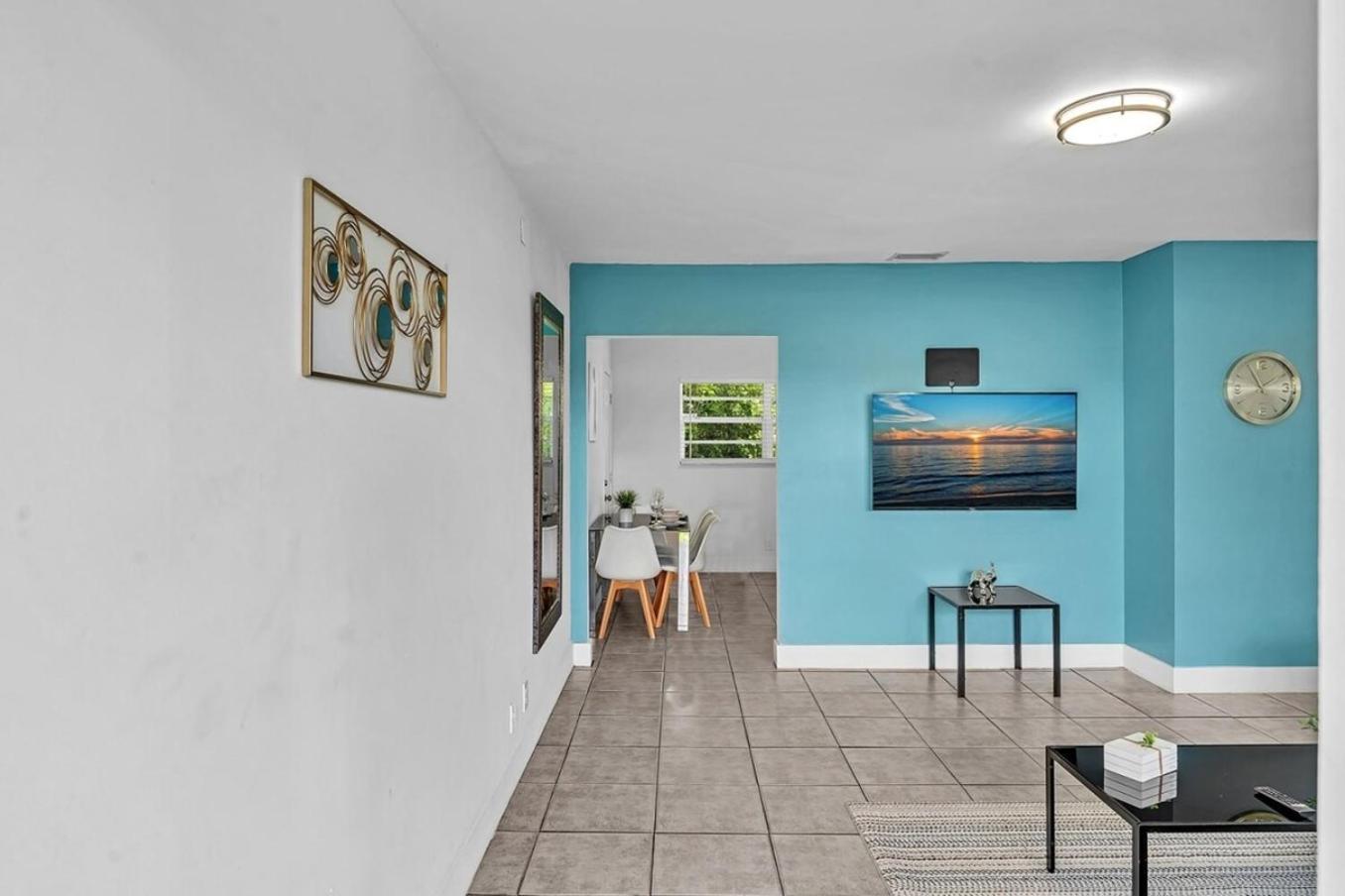 Modern 2Br Oasis Mins To Beach & Casino Db2 Дания-Бич Экстерьер фото