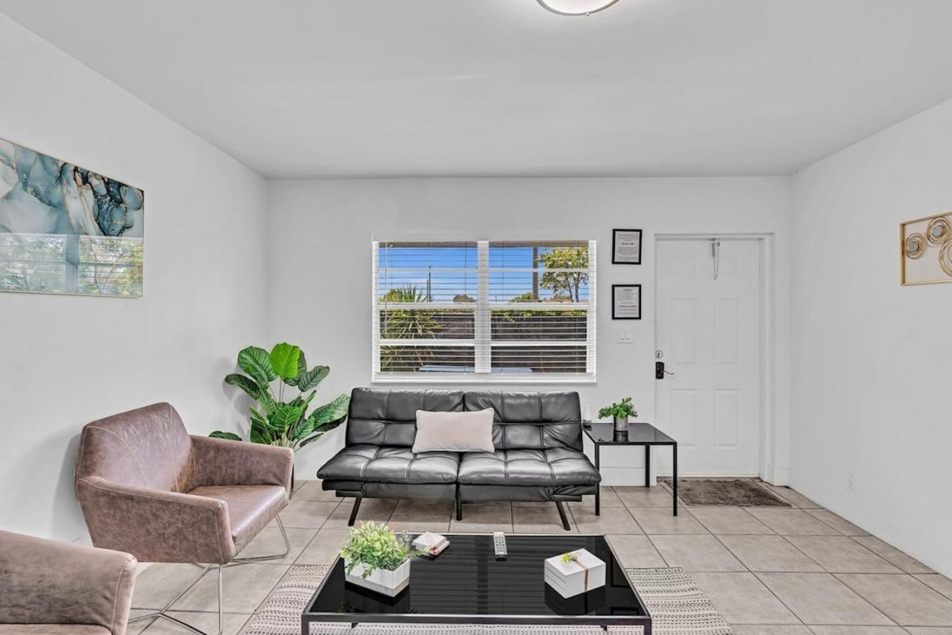 Modern 2Br Oasis Mins To Beach & Casino Db2 Дания-Бич Экстерьер фото